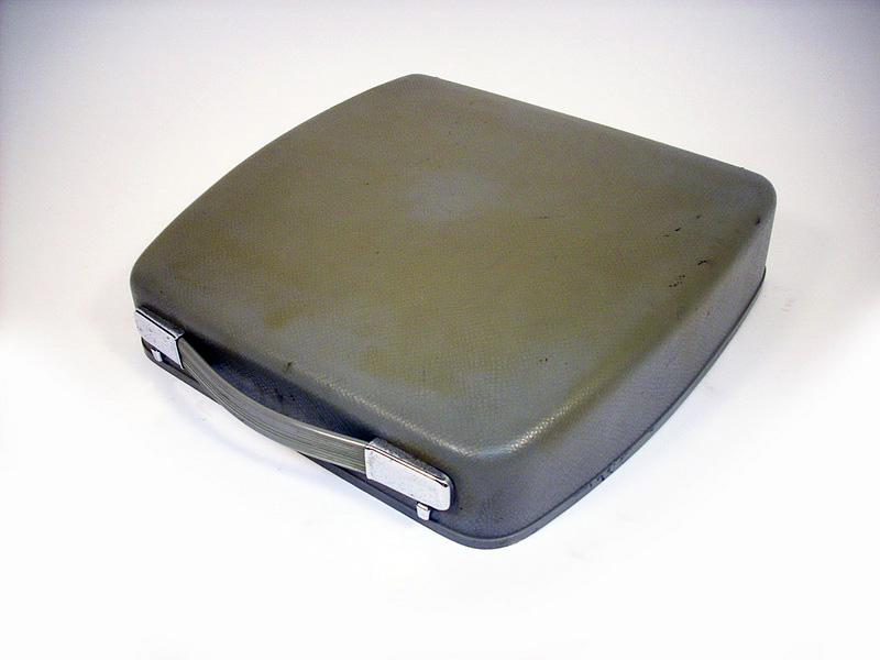 maquina escribir clasica adler plastico 7x29x30 funda 8x30x33 1u